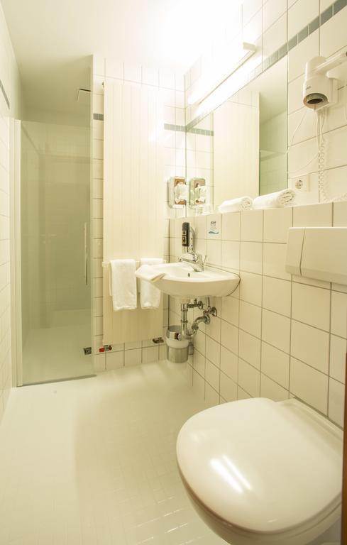 Hotel An Der Waldstrasse Грос-Циммерн Номер фото