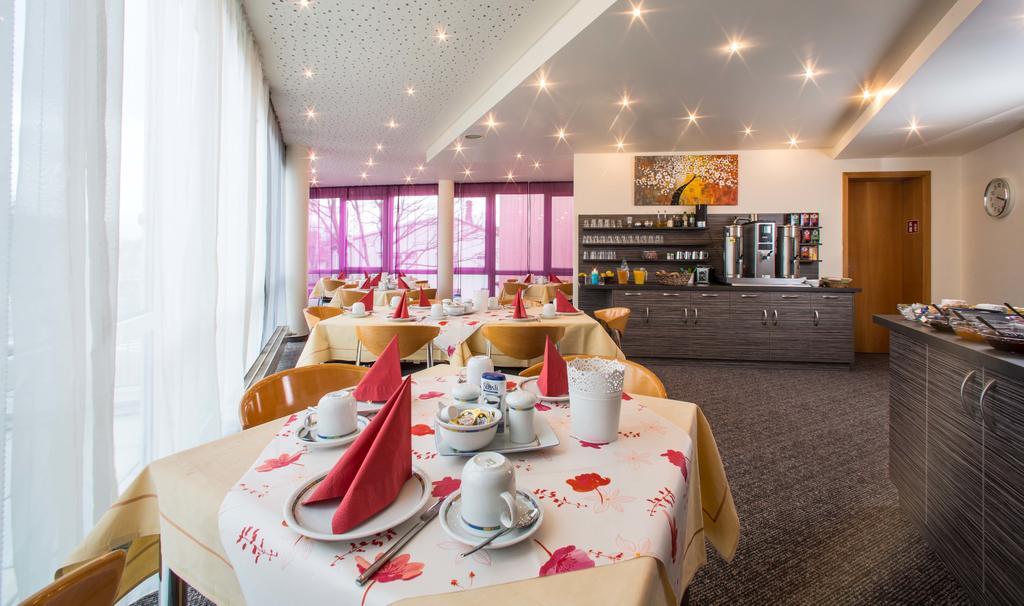 Hotel An Der Waldstrasse Грос-Циммерн Экстерьер фото